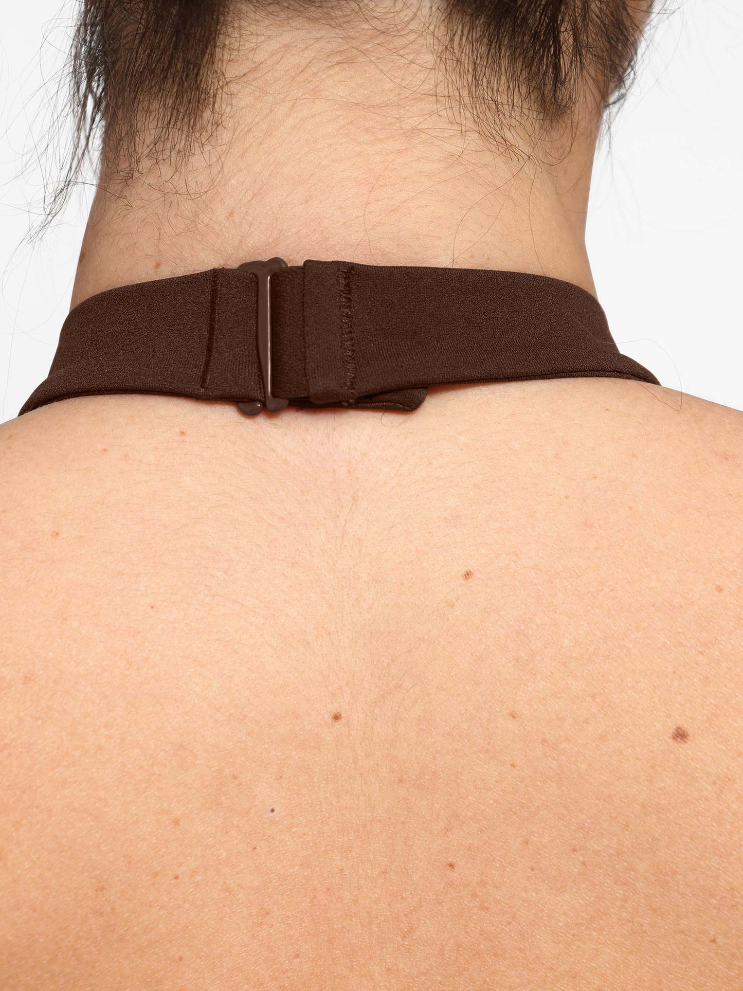 Macacão Modelador com Decote Halter e Escultura Corporal