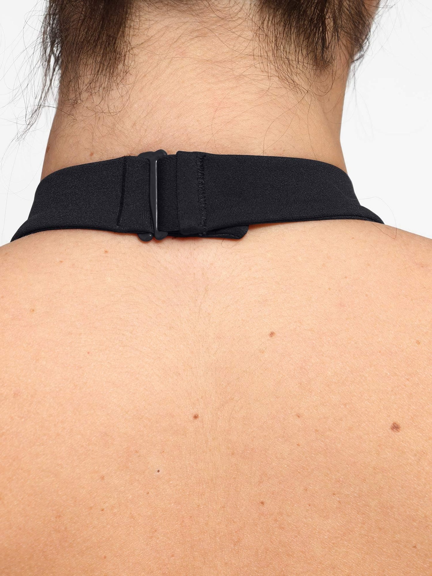 Macacão Modelador com Decote Halter e Escultura Corporal