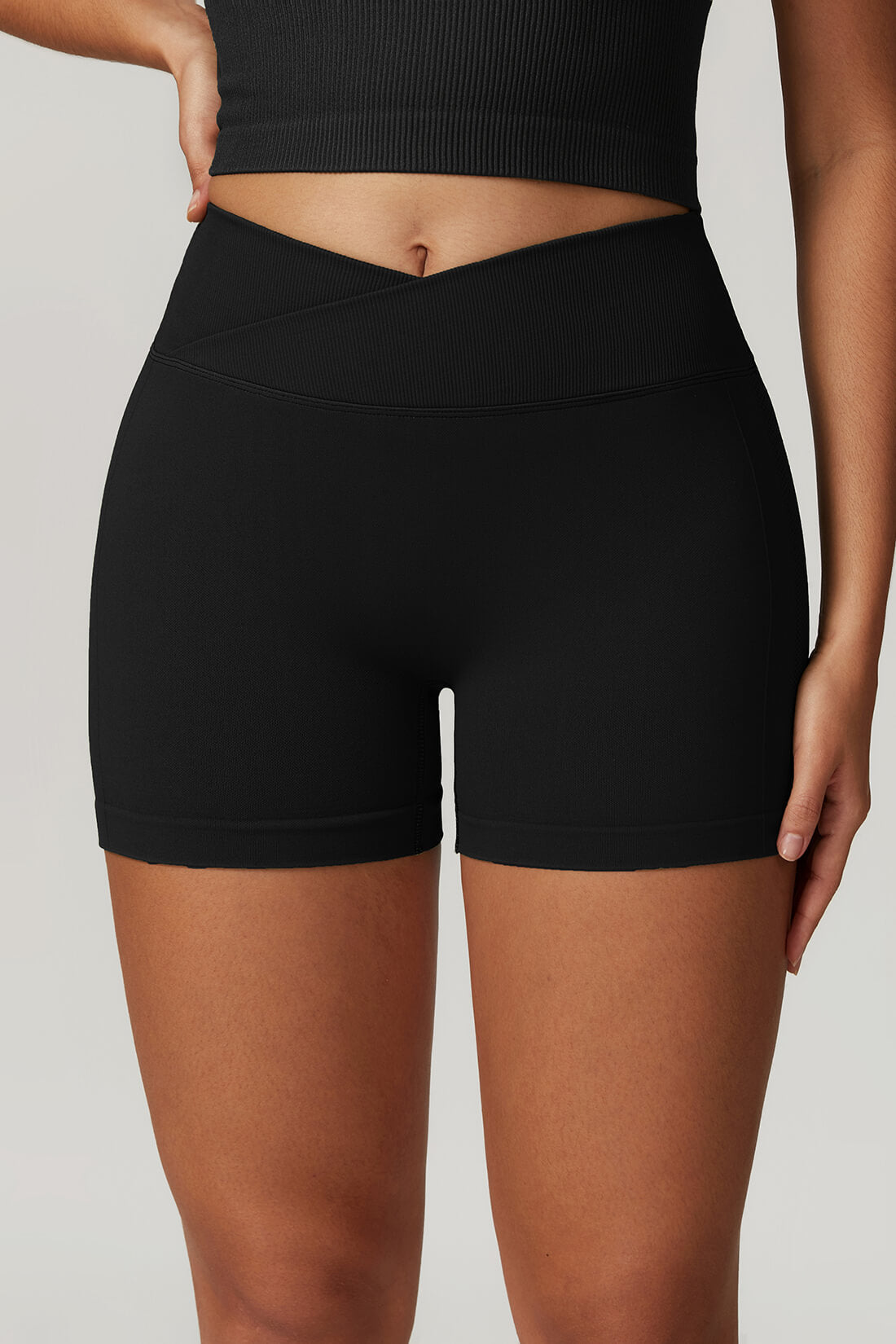 Shorts Seamless Cintura V: Desempenho e Elegância Definidos!