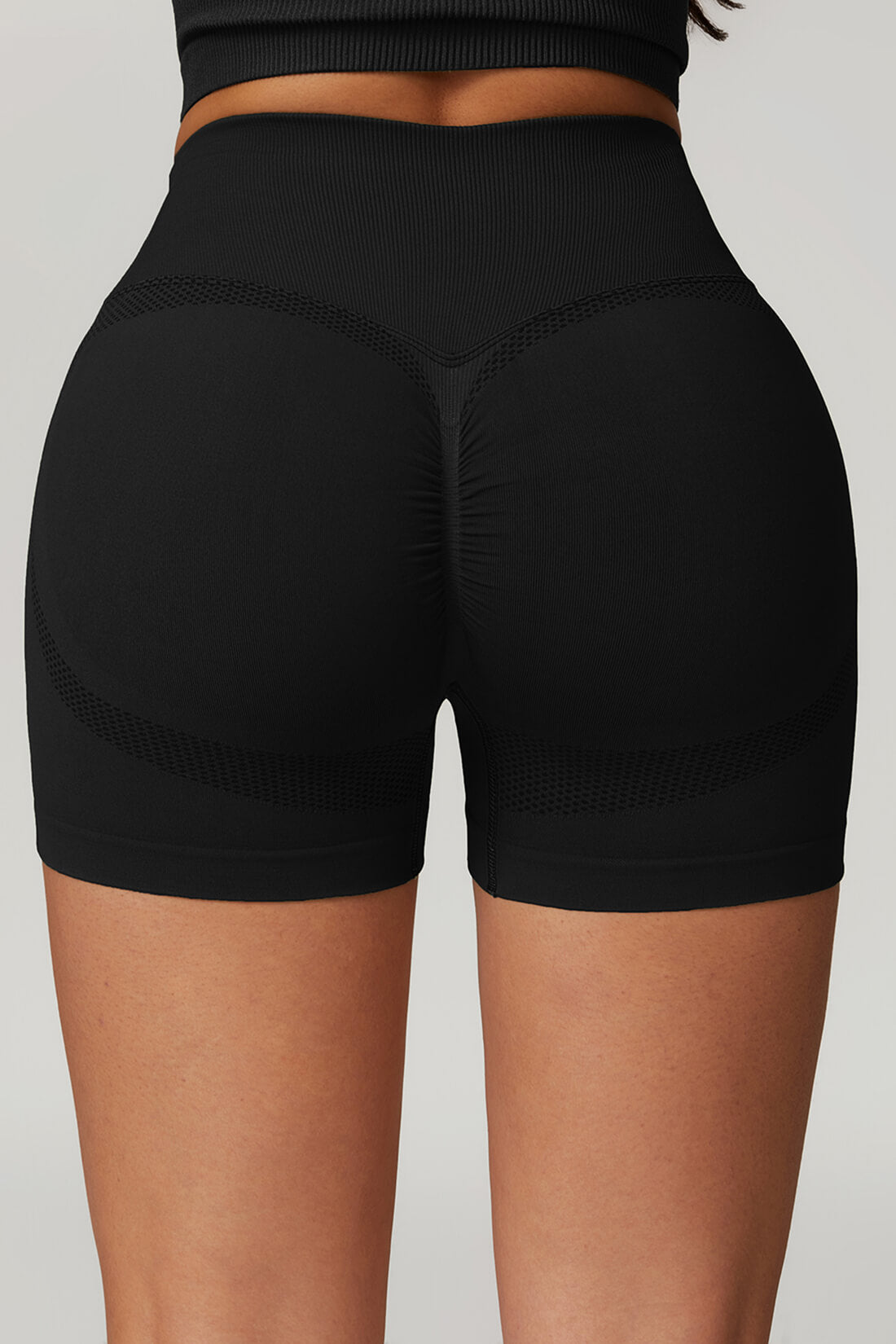 Shorts Seamless Cintura V: Desempenho e Elegância Definidos!